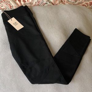 Demi Lovato leggings